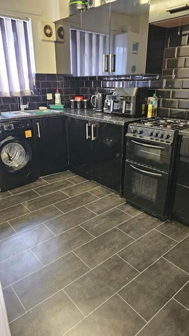 Open Planned Apartment Birkenhead Extérieur photo